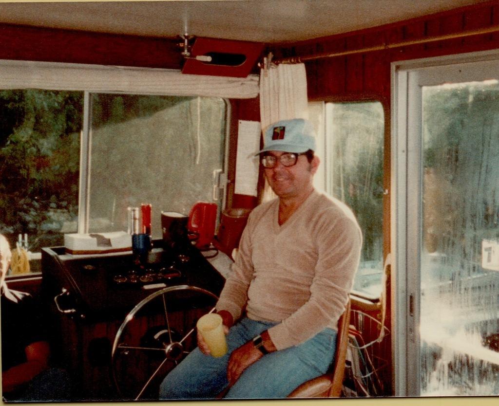 Houseboating 1982-15