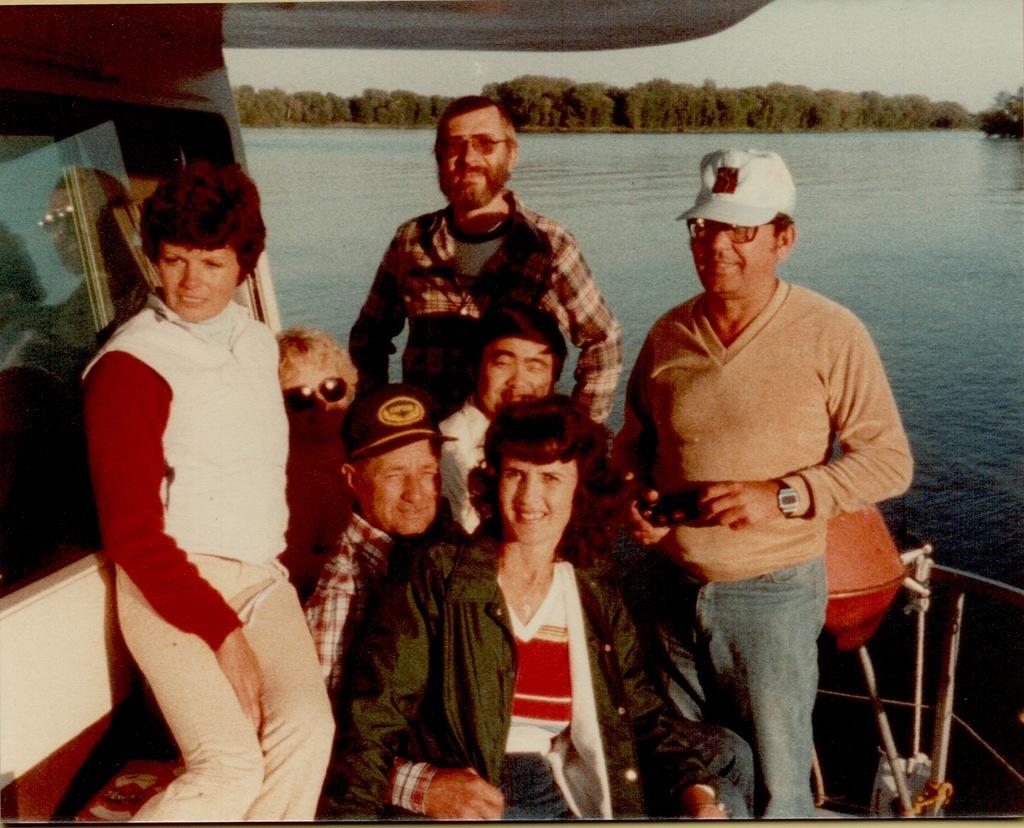 Houseboating 1982-4