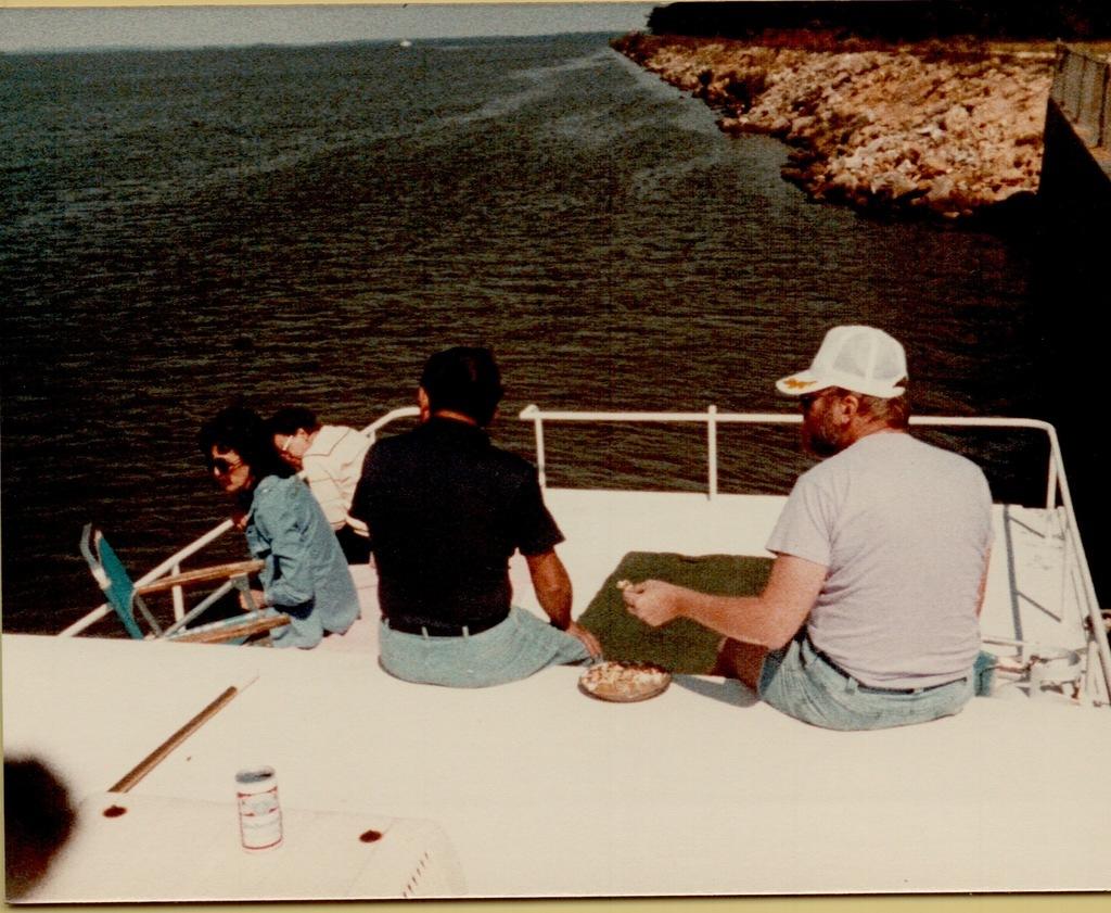Houseboating 1984-13