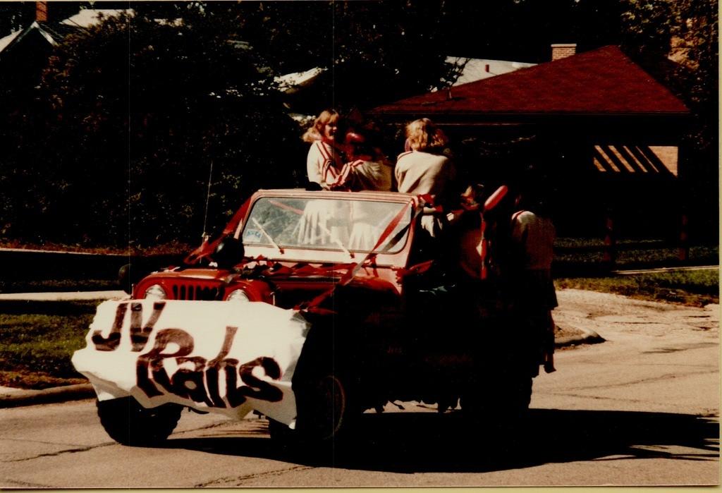 Maine South Homecoming Parade 1985-33