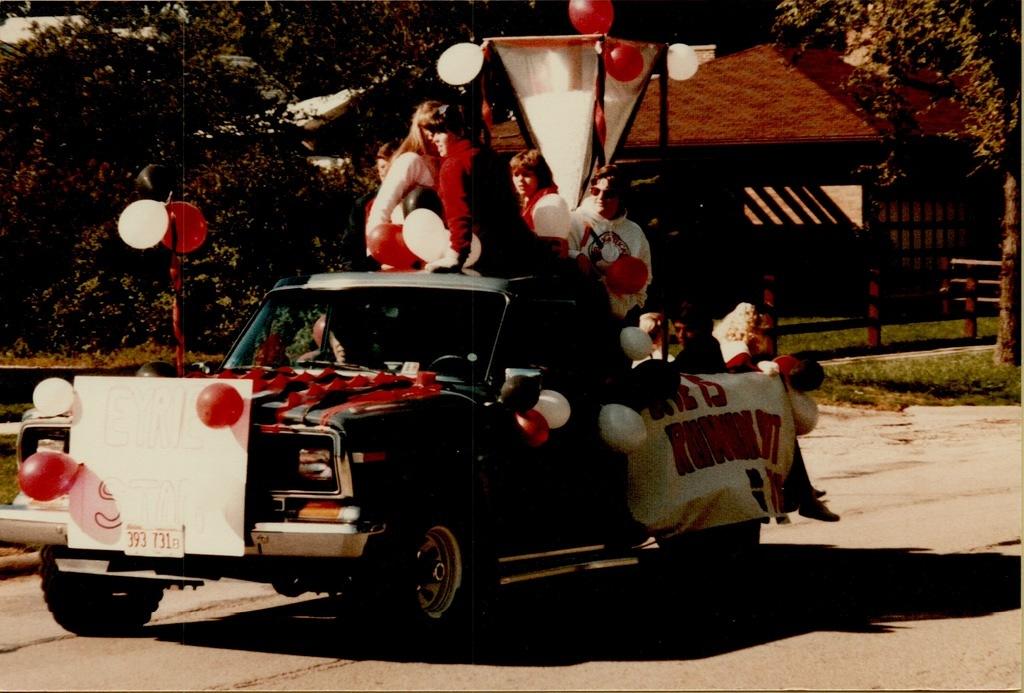 Maine South Homecoming Parade 1985-35