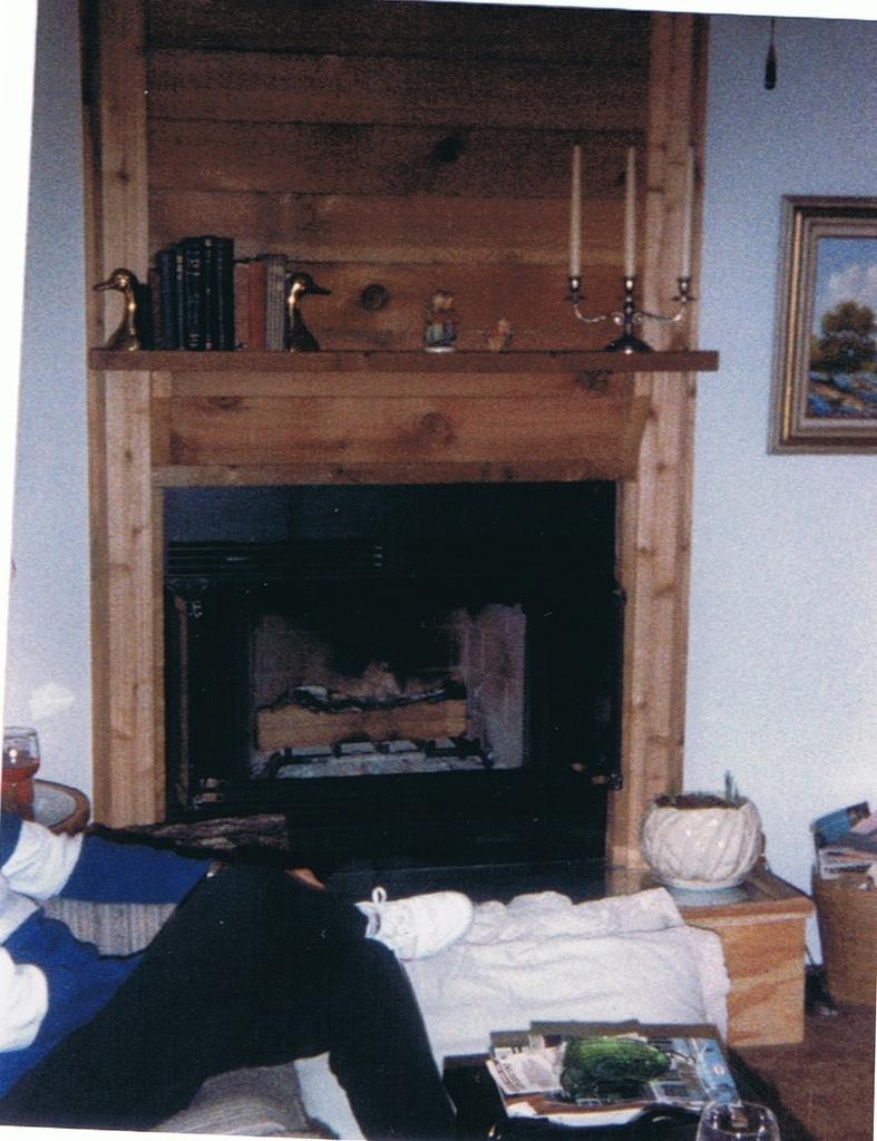 Livingroom in Bev & Darrell McCoy's Baclif House '83