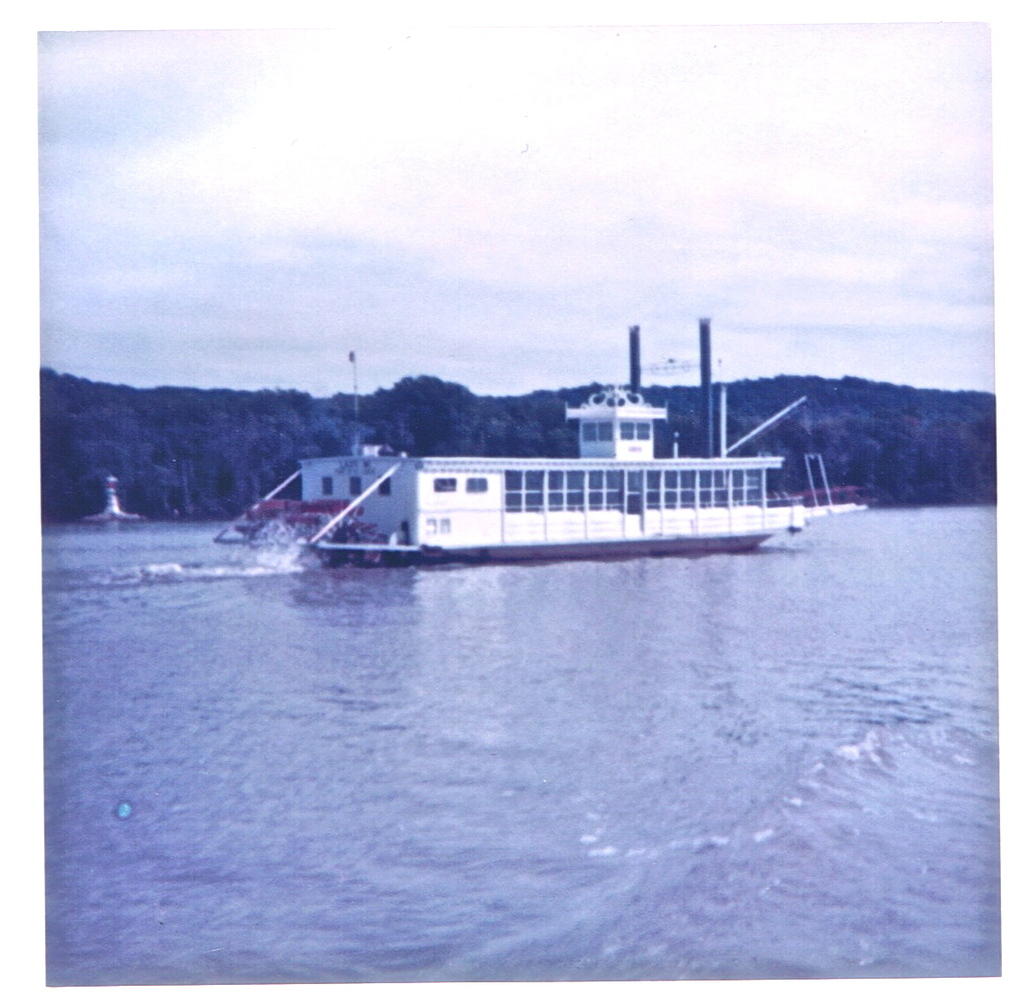 Houseboating 2nd trip, Clinton IA 1973 Stern wheeler