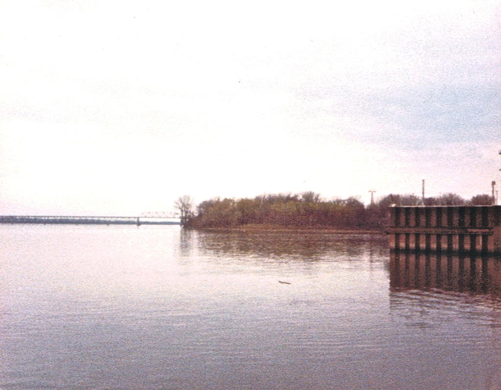 Mississippi River @ Quincy 11/1983