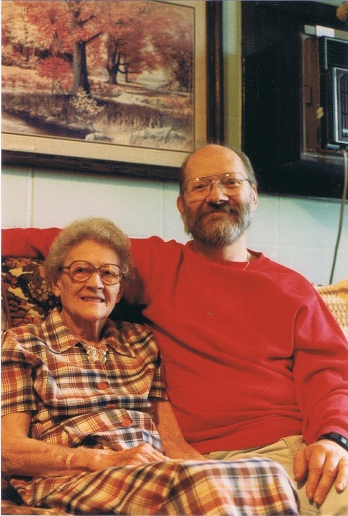 Susie Mae Kelley & Bob Musa Spring '87
