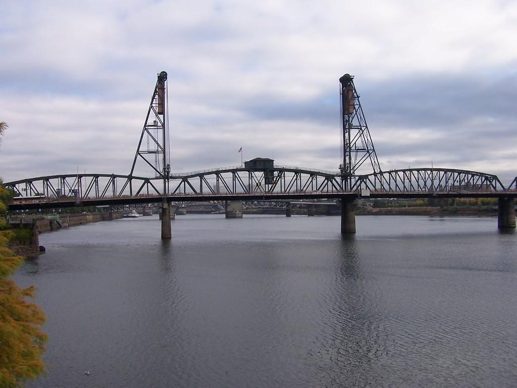 The Hawthorne Bridge.