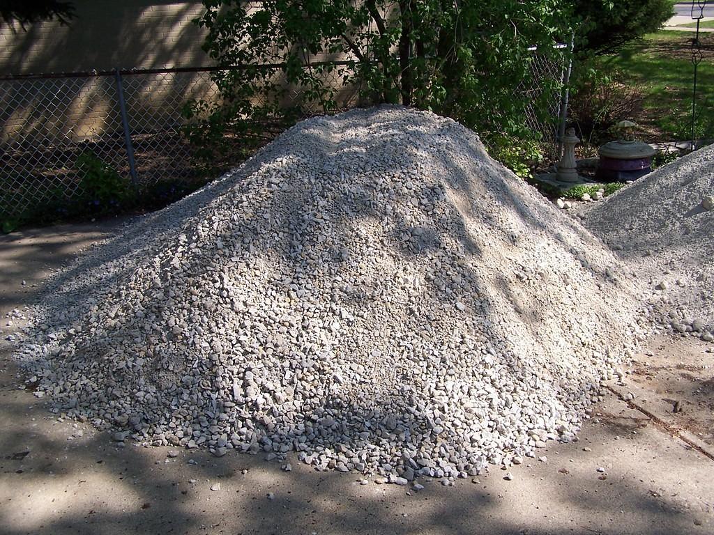 8 tons of limestone grade 8 gravel