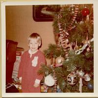 Elm Street Christmas 1973-5