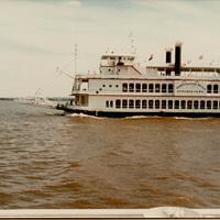 Houseboating 1984-30