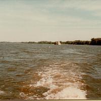 Houseboating 1984-31